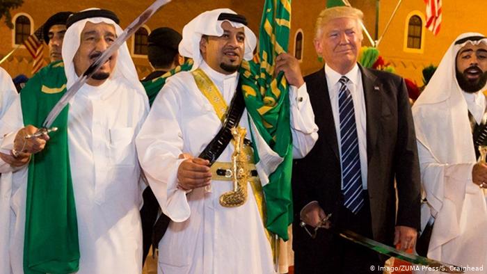 USA Saudi Arabien Donald Trump mit König Salman bin Abdulazi (Imago/ZUMA Press/S. Craighead)
