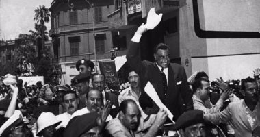 فى القصيدة .. جمال عبد الناصر لا يموت ابدا